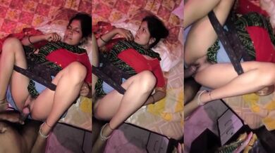 Desi kamwali aunty ki hairy chut me mote lund se chudai