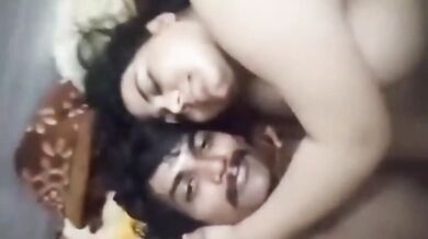 Kayamkulam ke Malayali husband wife ka homemade nude scene